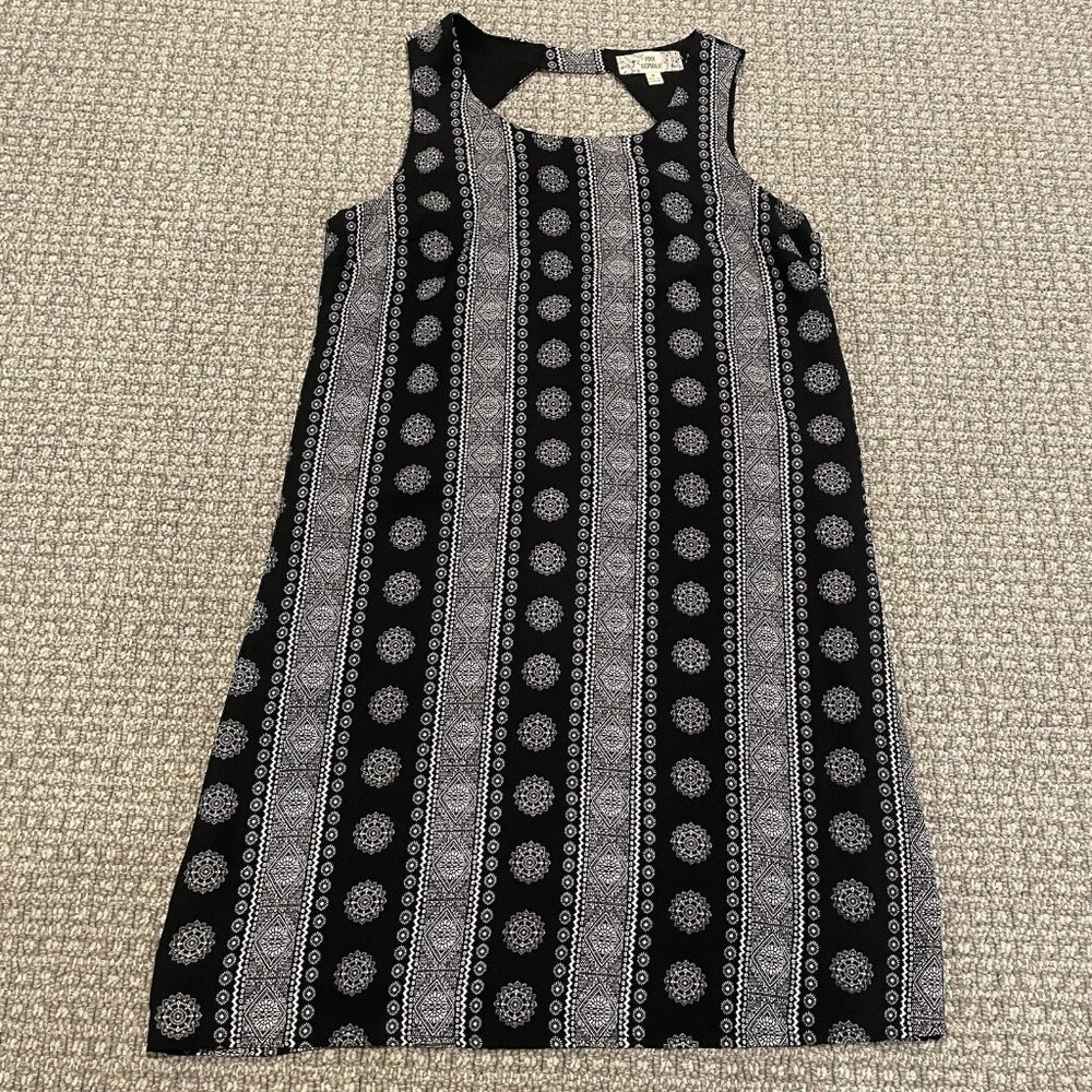 Pink Republic Dress Womens Medium Abstract Black White Knee Boho Sleeveless Line